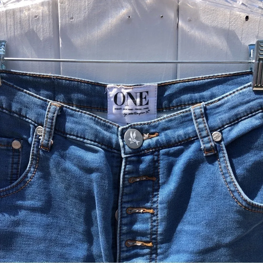 One Teaspoon Lovers Denim Jean Shorts Button Fly Size 28